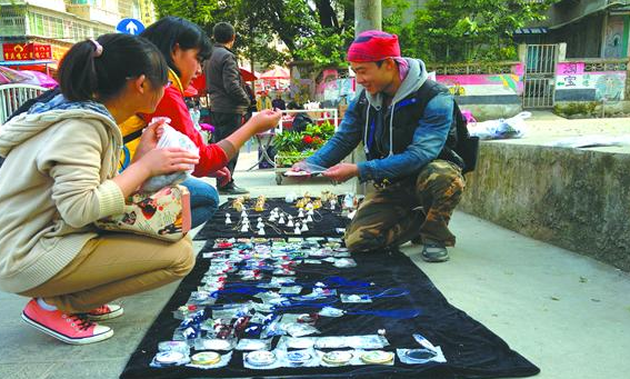 擺地攤賣什么